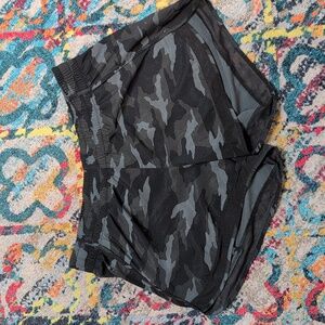 Athleta Camo Running Shorts Size L